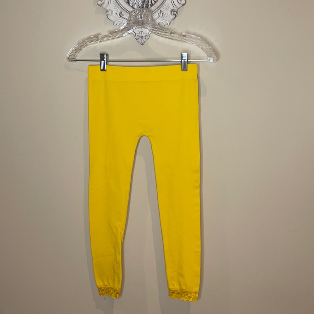 M.U.S.A Leggings.   V-24